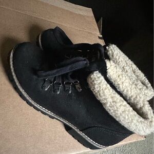 Black Suede Ankle Boots with Fur Lining